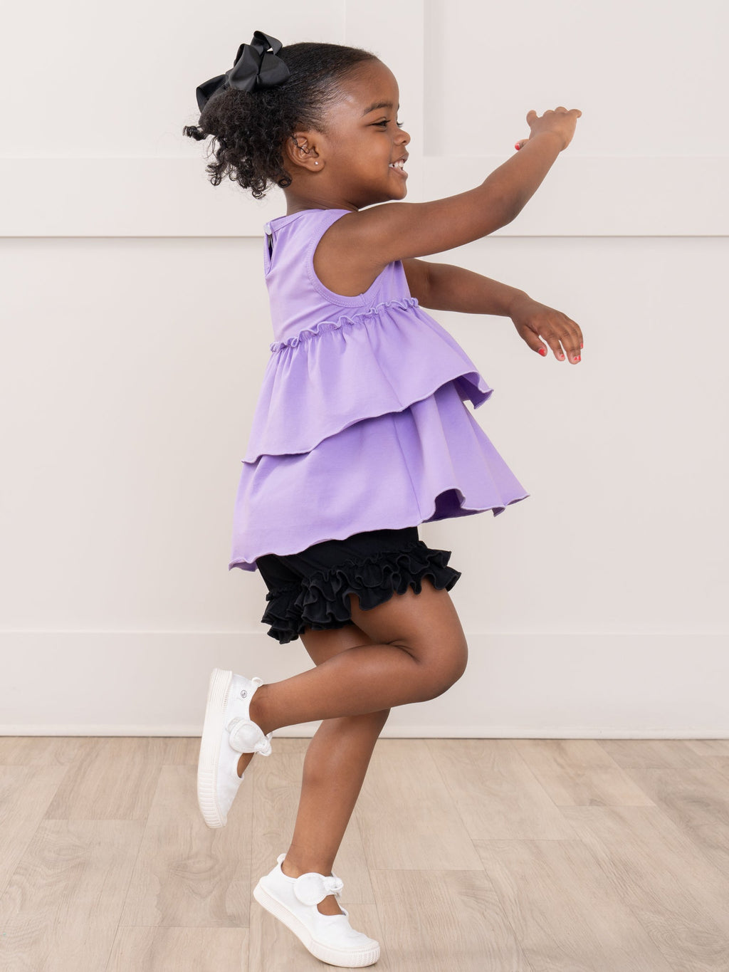 Cotton Ruffle Hem Shorts in Classic Black